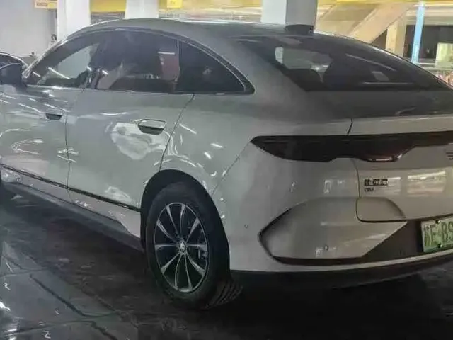 BYD Qin L — Фото автомобиля 7