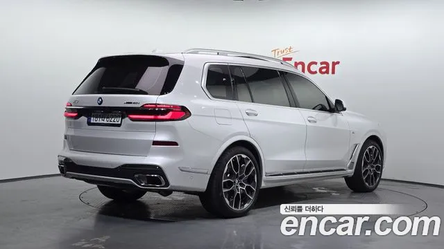 BMW X7 — Фото автомобиля 2