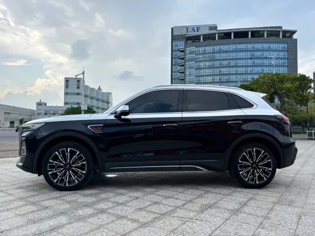Hongqi HS5 — Фото автомобиля 9
