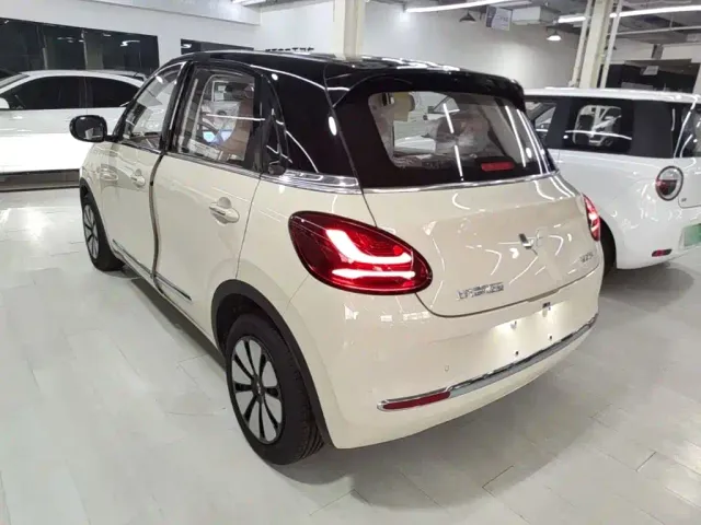 Wuling Bingo — Фото автомобиля 4