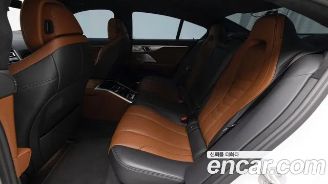 BMW 8 Series G15 — Фото автомобиля 10