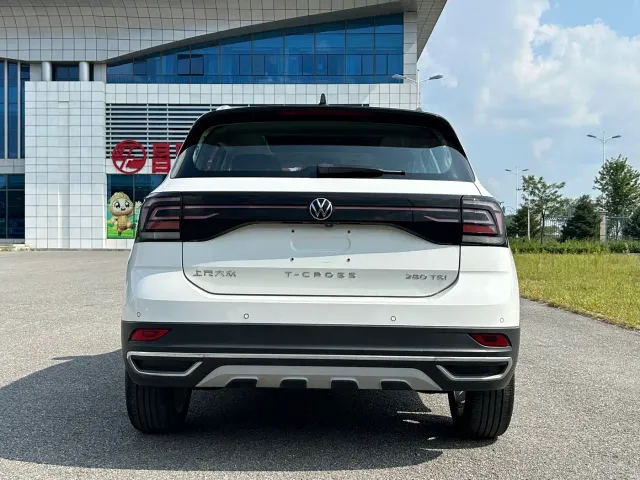 Volkswagen T-Cross — Фото автомобиля 5