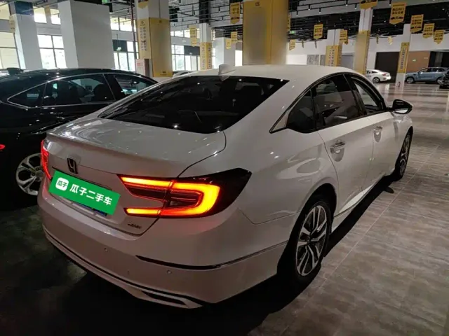 Honda Accord — Фото автомобиля 6