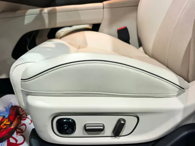 Li Auto i6 — Фото автомобиля 9