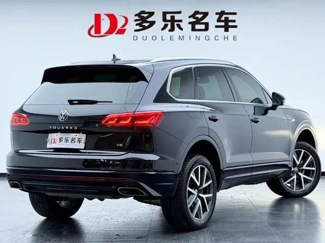 Volkswagen Touareg — Фото автомобиля 4