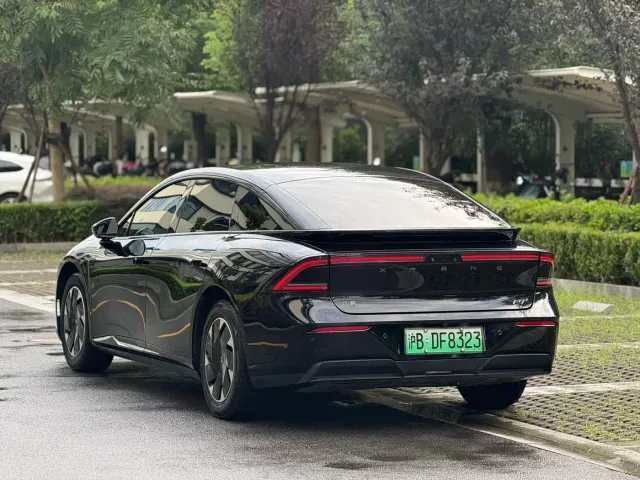 Xpeng P7+ — Фото автомобиля 4