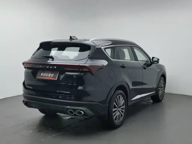 Jetour X70 Plus — Фото автомобиля 2