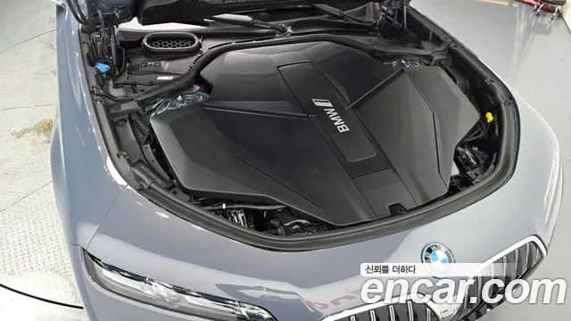 BMW i7 G70 — Фото автомобиля 6