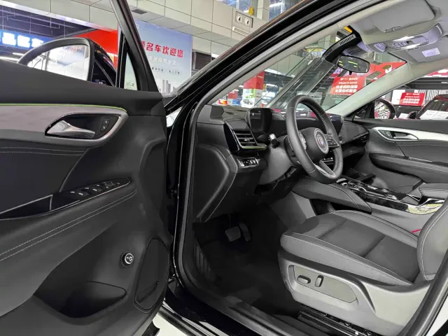 Buick Envision S — Фото автомобиля 6