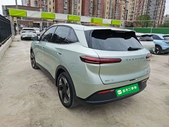 Bestune Yueyi 03 — Фото автомобиля 4