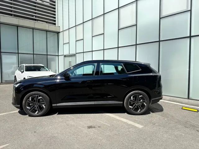 Volvo XC70 Plug-in Hybrid — Фото автомобиля 8