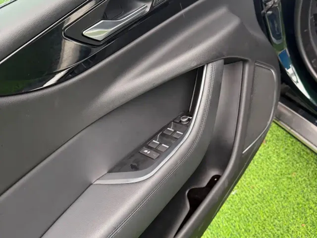 Jaguar XEL — Фото автомобиля 10