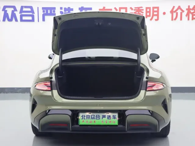 Xiaomi SU7 — Фото автомобиля 21