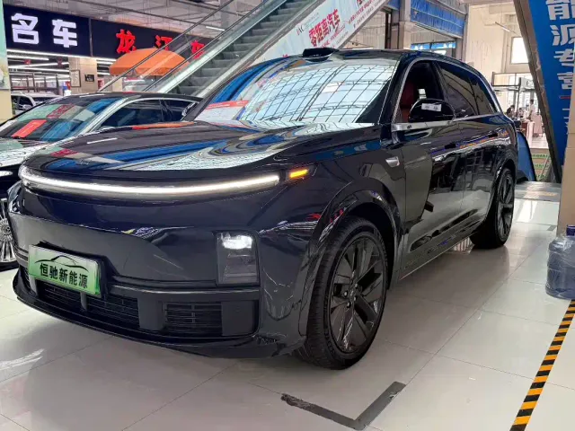 Li Auto L7 — Фото автомобиля 4