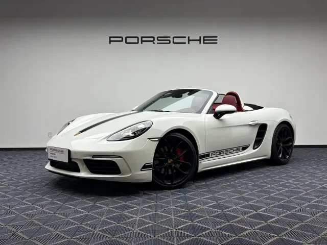 Фотография автомобиля — Porsche 718