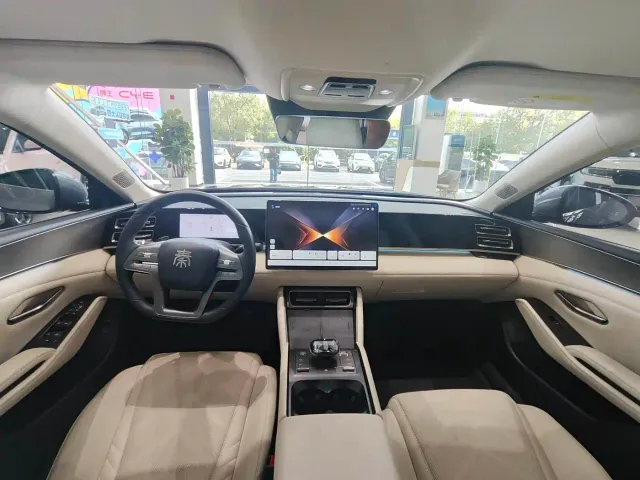 BYD Qin L — Фото автомобиля 15