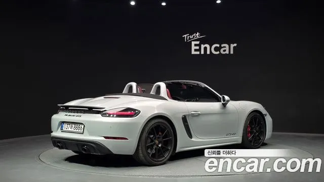 Porsche 718 — Фото автомобиля 2