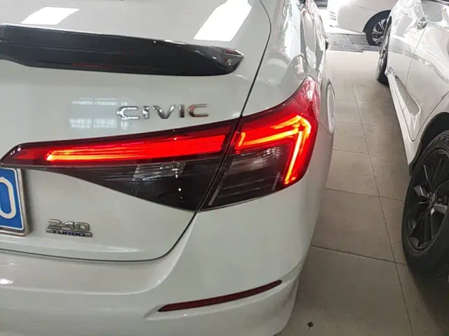 Honda Civic — Фото автомобиля 7