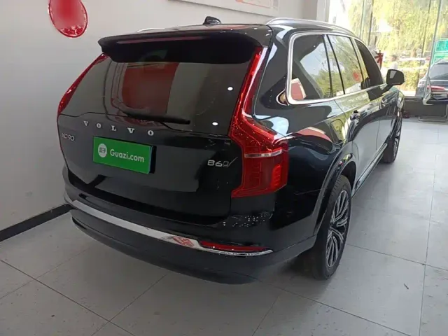 Volvo XC90 — Фото автомобиля 6