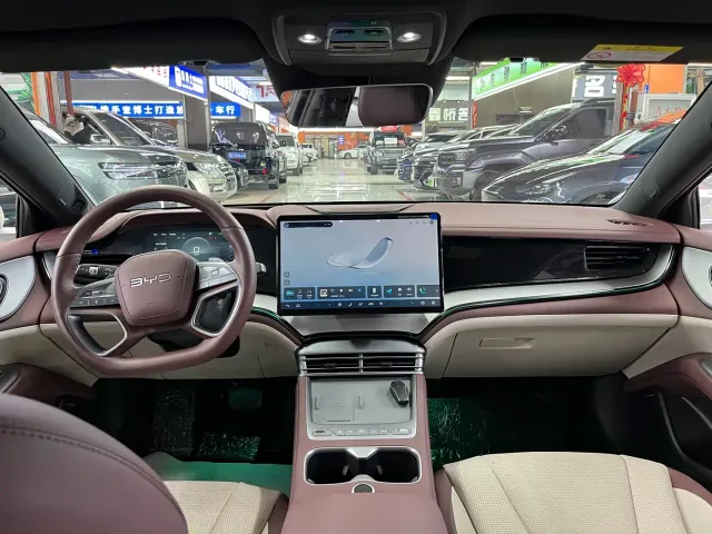 BYD Seal 07 DM-i — Фото автомобиля 9