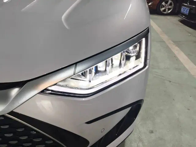 BYD Han — Фото автомобиля 23
