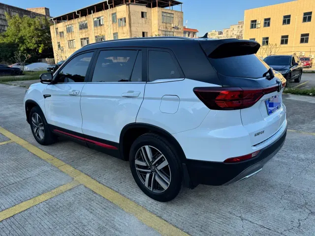 Changan CS75 — Фото автомобиля 5