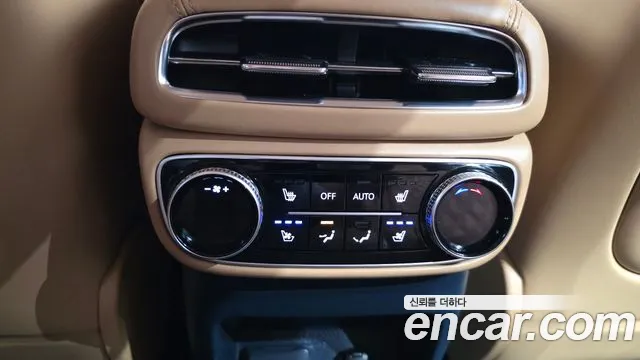 Genesis GV80 — Фото автомобиля 17