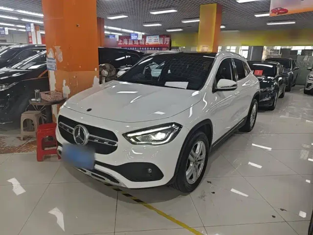 Фотография автомобиля — Mercedes-Benz GLA-Class