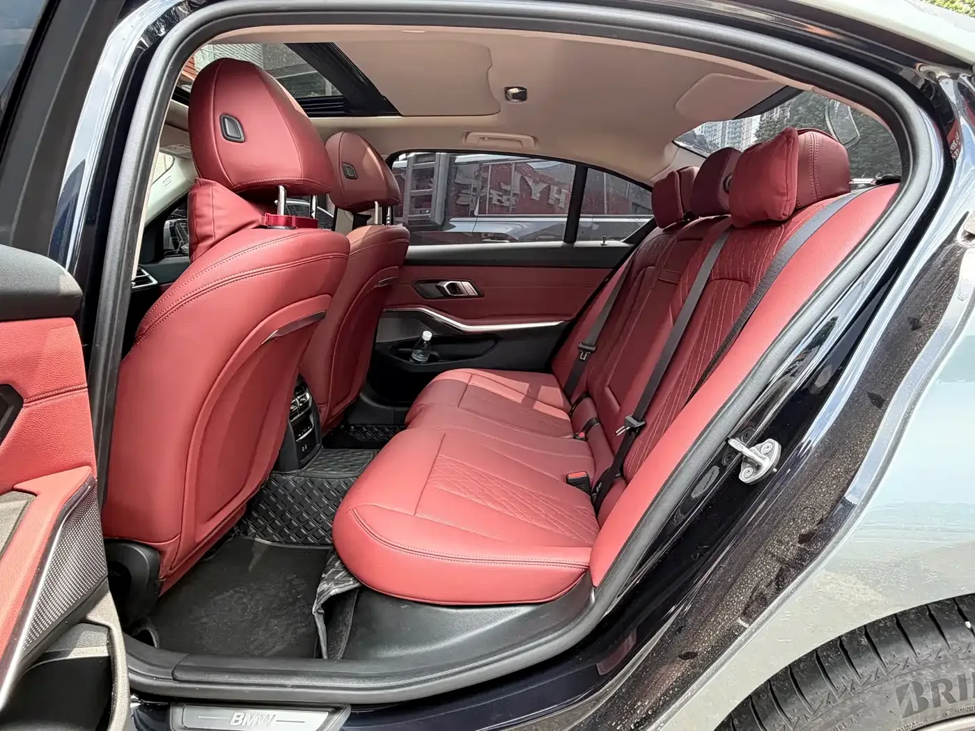 BMW BMW i3 2025 eDrive 35 L — Фото автомобиля 8