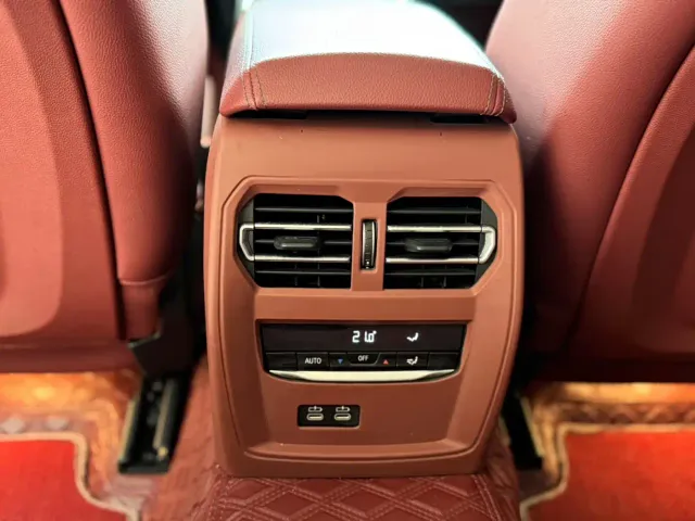BMW 3 Series — Фото автомобиля 13