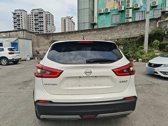 Nissan Qashqai — Фото автомобиля 5