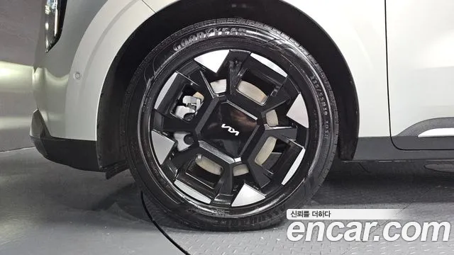 Kia Carnival — Фото автомобиля 5