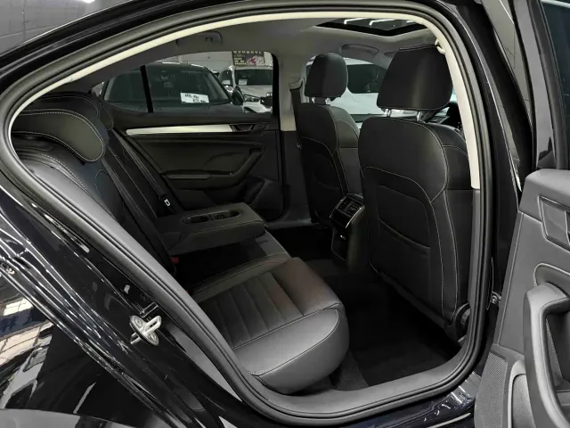 Skoda Superb — Фото автомобиля 15