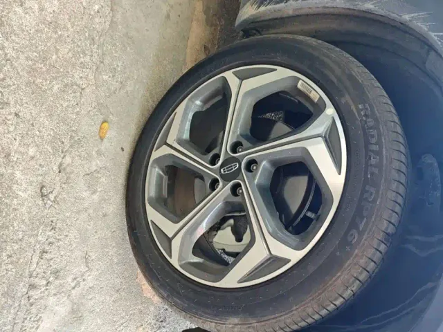 Geely Xingyue L — Фото автомобиля 24