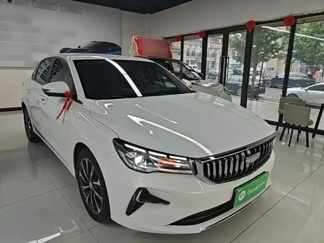 Geely Emgrand — Фото автомобиля 3