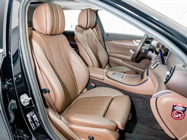 Mercedes-Benz E-Class — Фото автомобиля 18