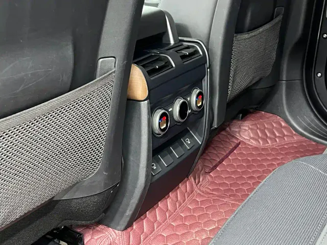 Land Rover Defender — Фото автомобиля 20