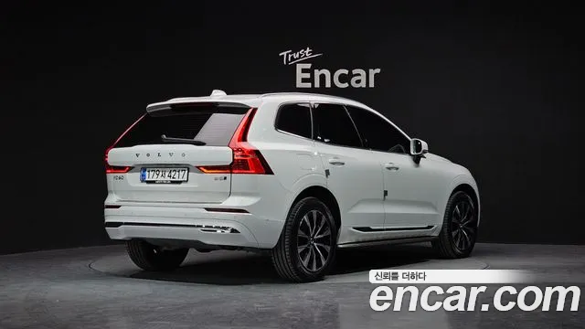 Вольво XC60 — Фото автомобиля 2