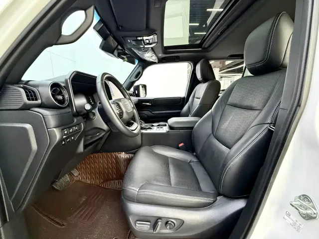 Toyota Prado — Фото автомобиля 3