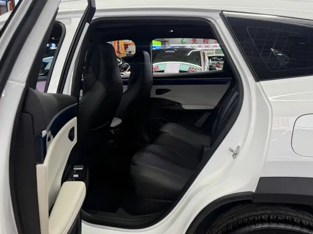 Geely Galaxy L7 — Фото автомобиля 8
