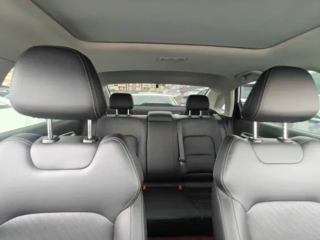 Geely Emgrand — Фото автомобиля 14