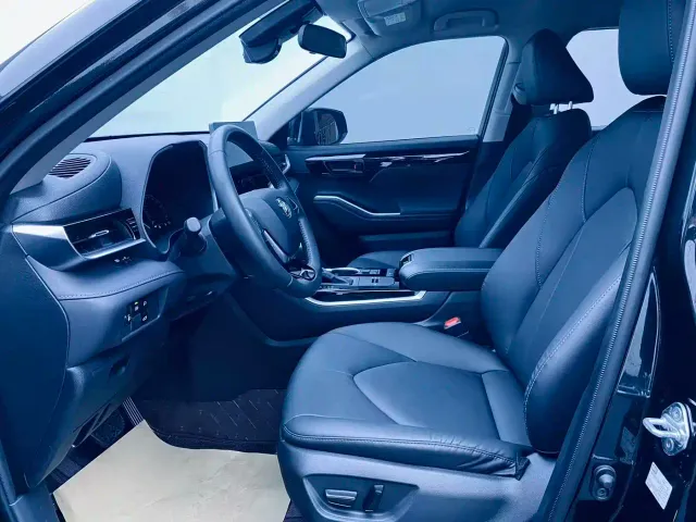 Toyota Highlander — Фото автомобиля 17