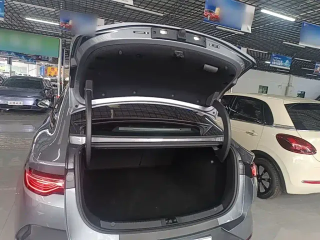 BYD Qin L — Фото автомобиля 14
