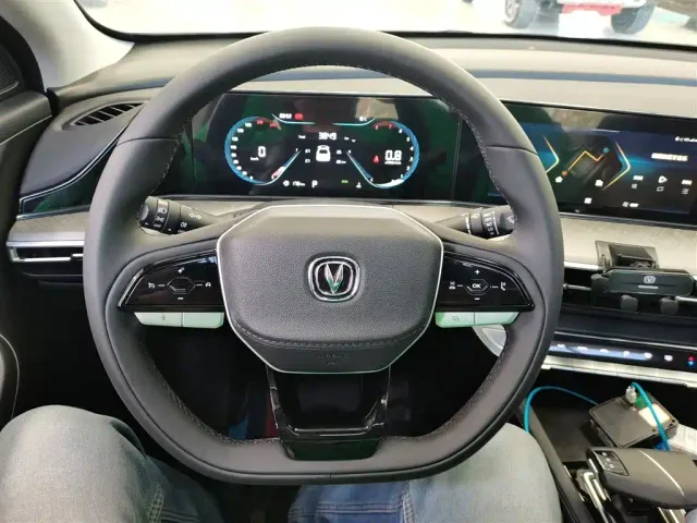 Changan Eado — Фото автомобиля 10