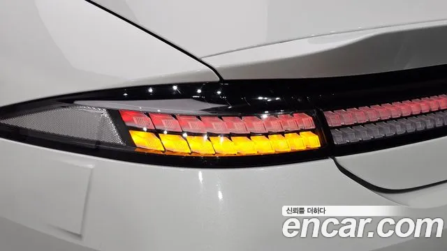 Hyundai Ioniq 6 — Фото автомобиля 8
