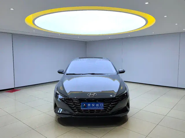 Hyundai Elantra — Фото автомобиля 2