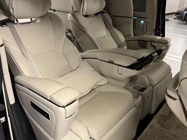 Lexus LM — Фото автомобиля 12