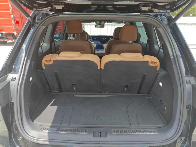 Li Auto ONE — Фото автомобиля 16