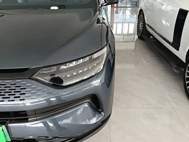 Leapmotor C11 — Фото автомобиля 23