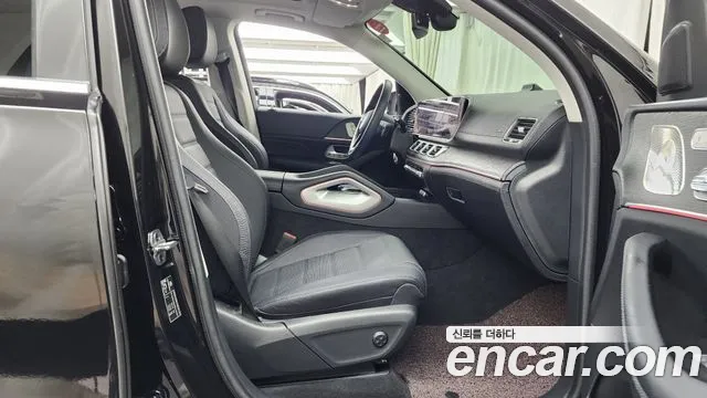 Mercedes-Benz GLE-Class — Фото автомобиля 11